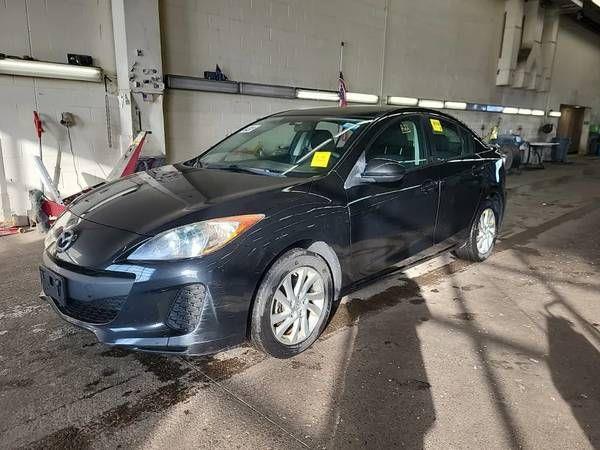 2012 Mazda MAZDA3 i Touring, 4dr sedan, 2.0 4cyl, 6 speed manual !