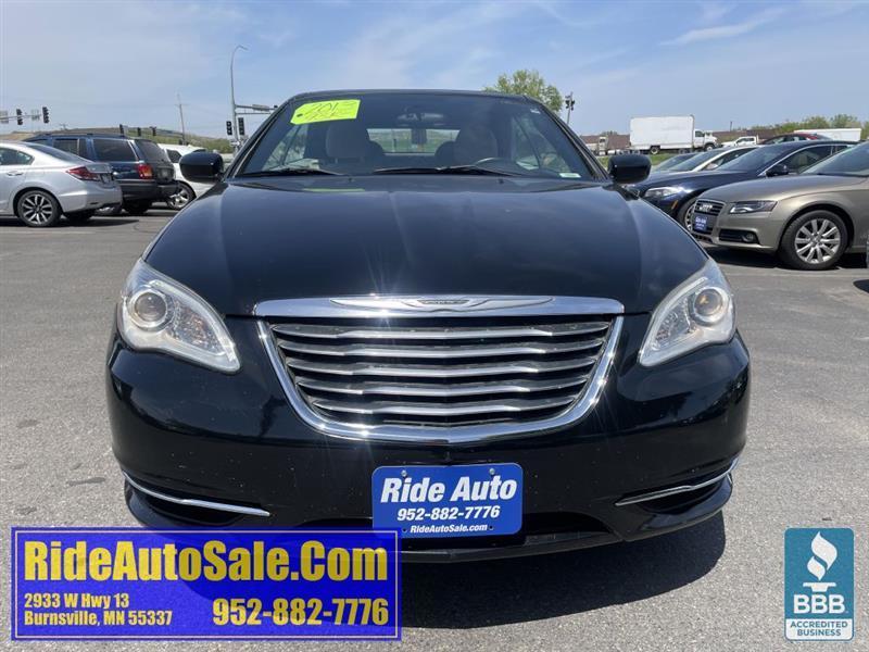Chrysler 200  2013