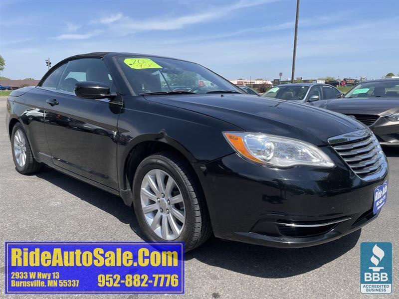 Chrysler 200  2013