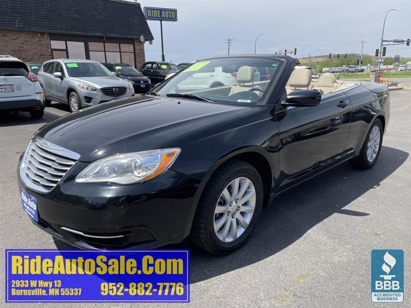 Chrysler 200  2013