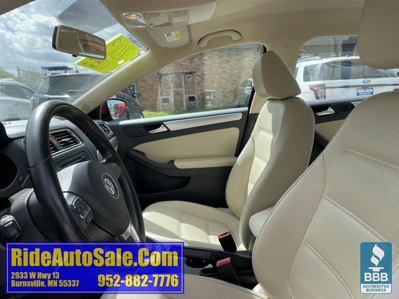 Volkswagen Jetta  2013