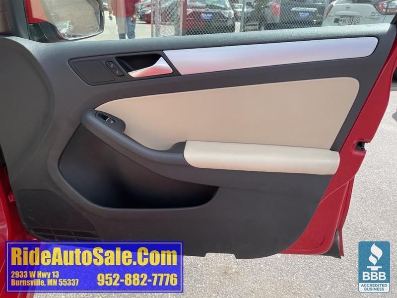 Volkswagen Jetta  2013
