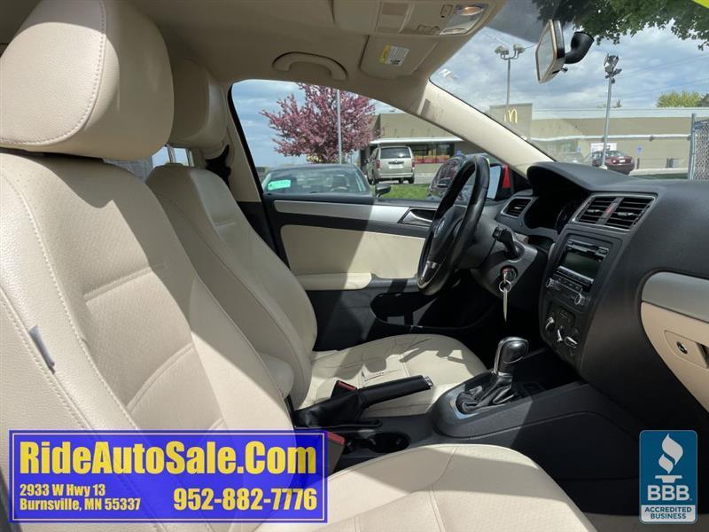 Volkswagen Jetta  2013