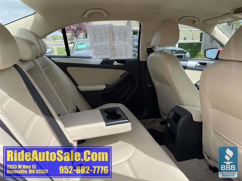 Volkswagen Jetta  2013