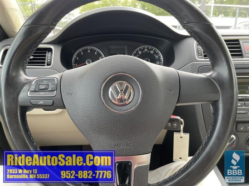 Volkswagen Jetta  2013