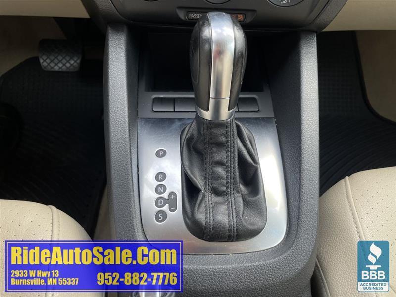 Volkswagen Jetta  2013