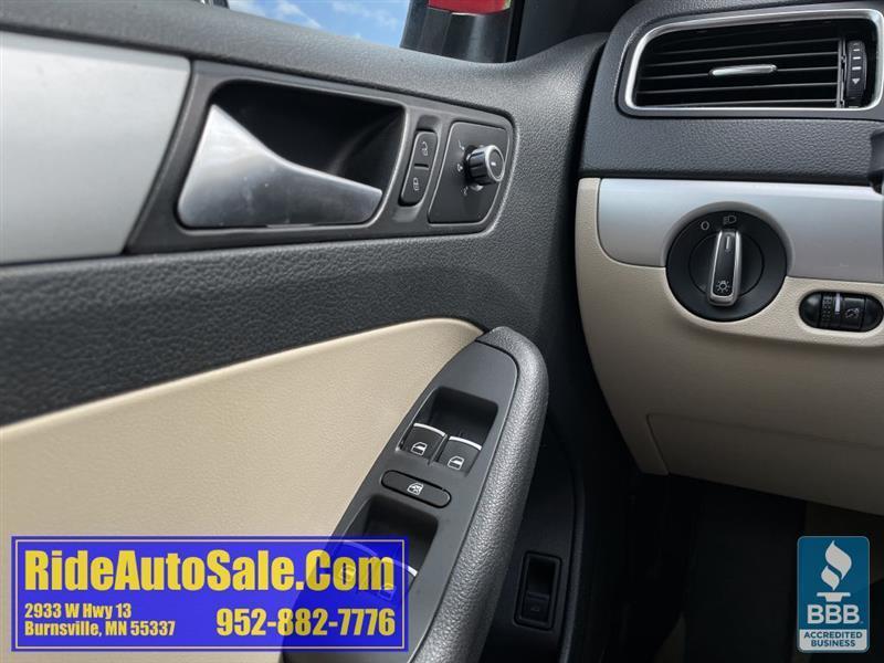 Volkswagen Jetta  2013