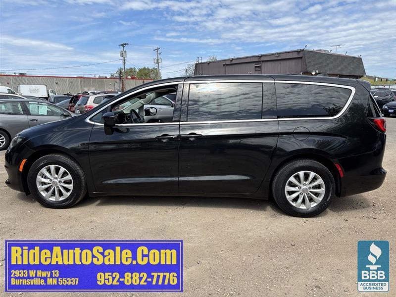Chrysler Pacifica  2017