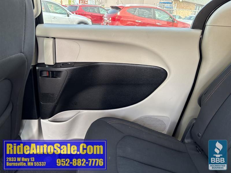 Chrysler Pacifica  2017