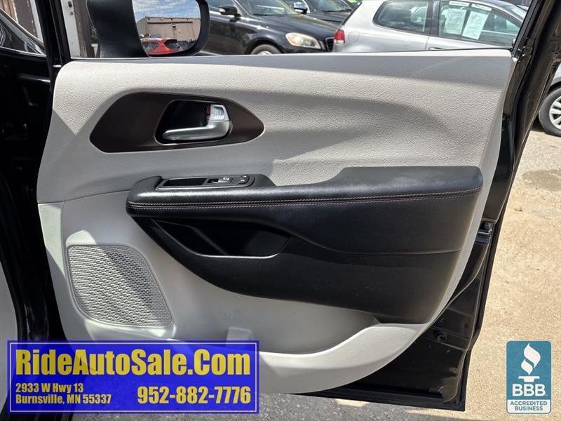 Chrysler Pacifica  2017