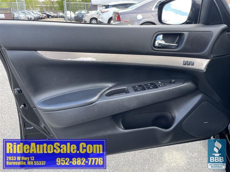Infiniti G37X  2012