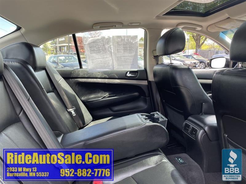 Infiniti G37X  2012