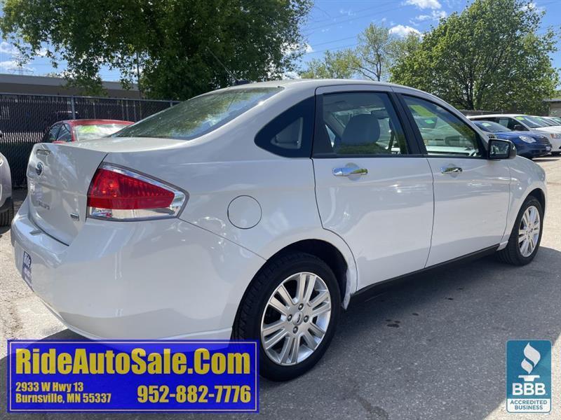 Ford Focus  2011