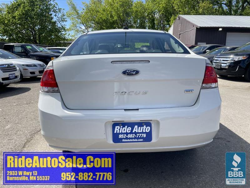Ford Focus  2011