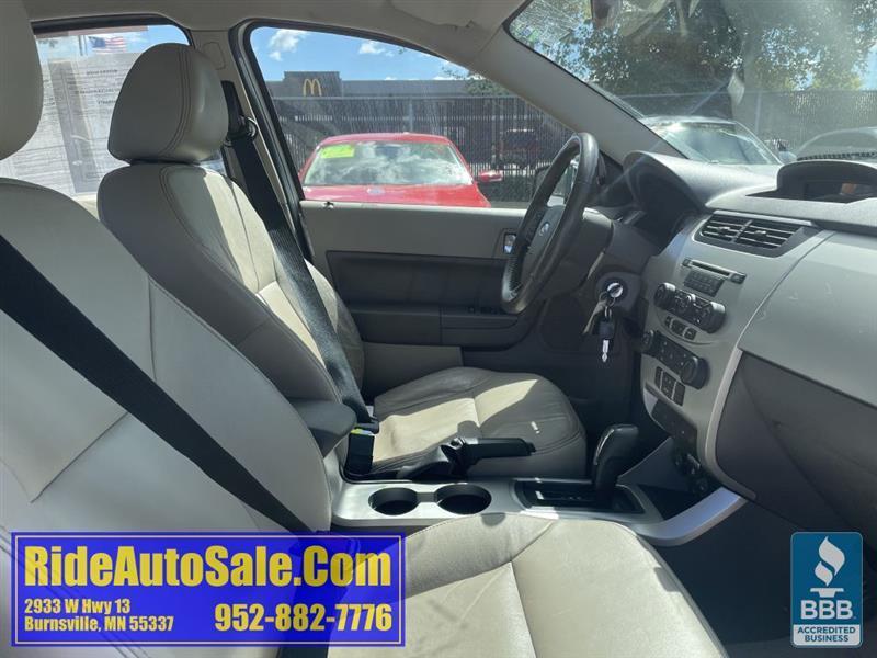 Ford Focus  2011