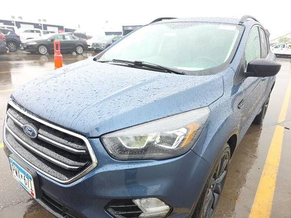 2018 Ford Escape SE, Cross Over SUV, AWD, 4cyl, runs great !