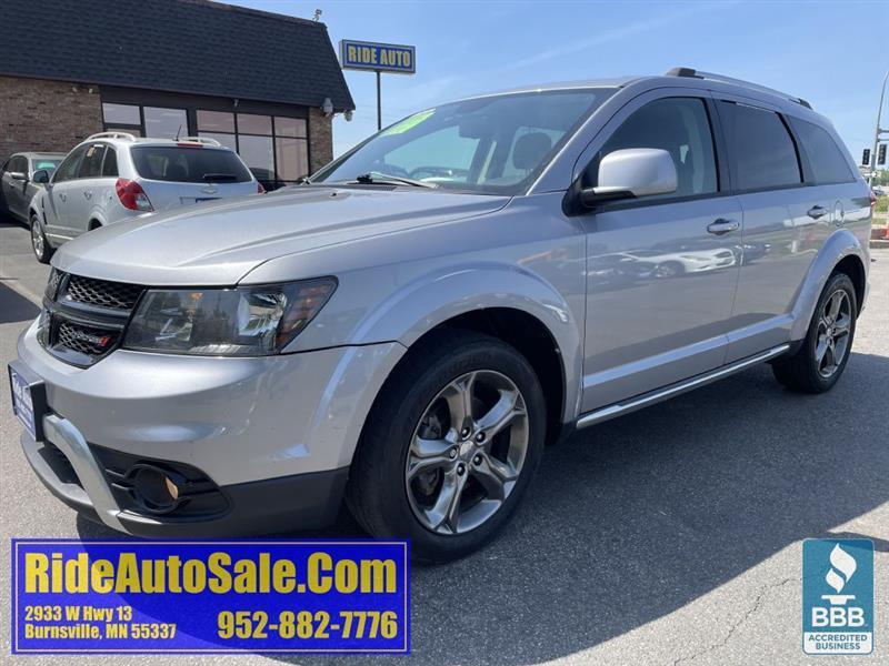2015 Dodge Journey Crossroad, 7 Pass. SUV, V6 leather, P-roof !