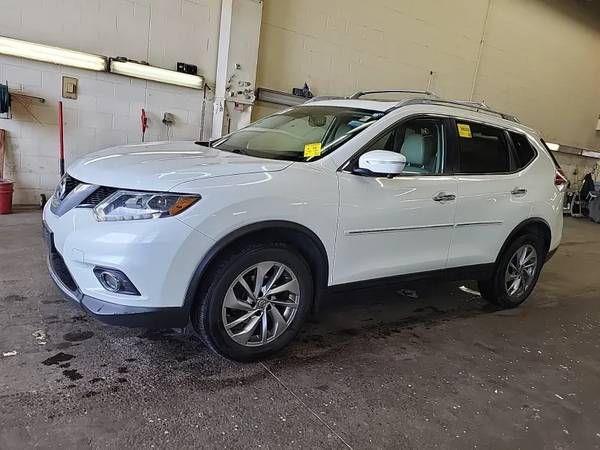 2015 Nissan Rogue SL, 5 Pass. AWD, 2.5 4cyl, leather, P-roof, NICE!