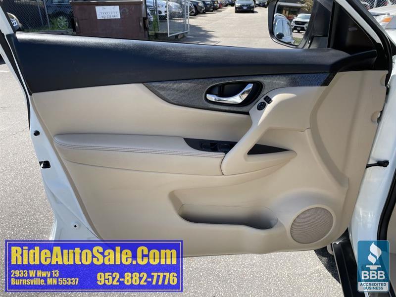 Nissan Rogue  2015