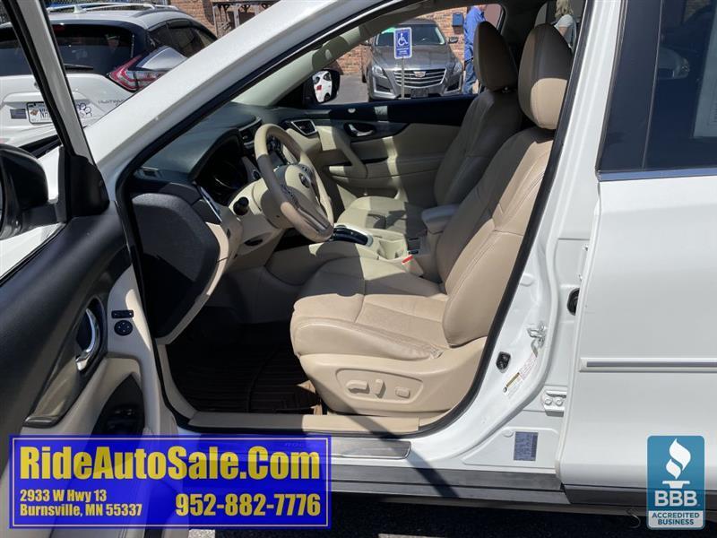 Nissan Rogue  2015