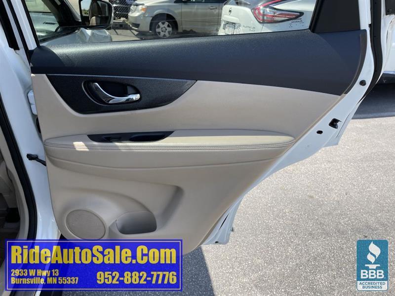 Nissan Rogue  2015