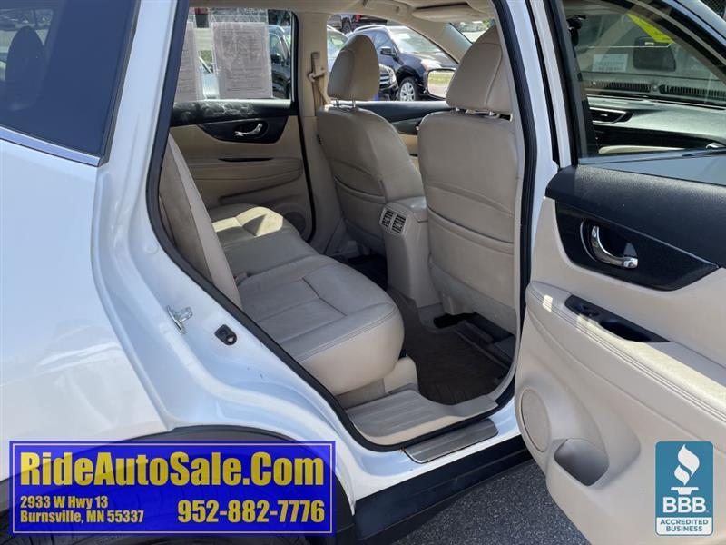 Nissan Rogue  2015