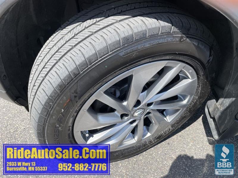 Nissan Rogue  2015