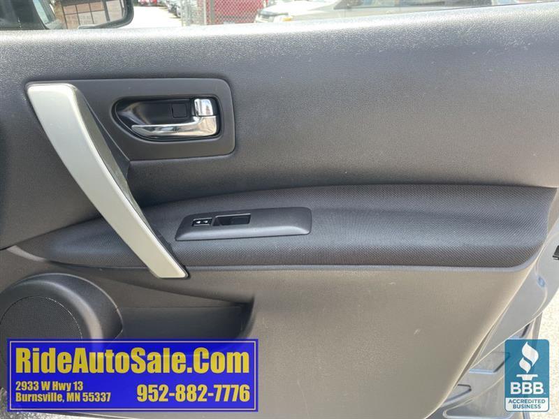 Nissan Rogue Select  2015
