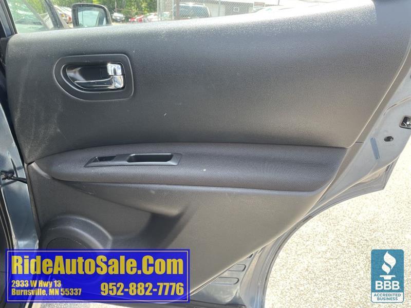 Nissan Rogue Select  2015
