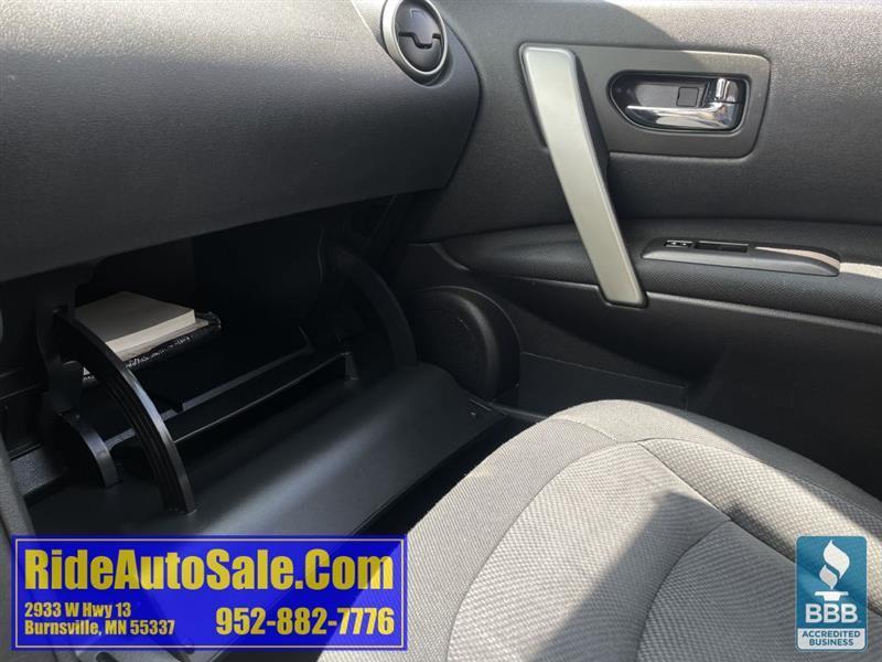 Nissan Rogue Select  2015