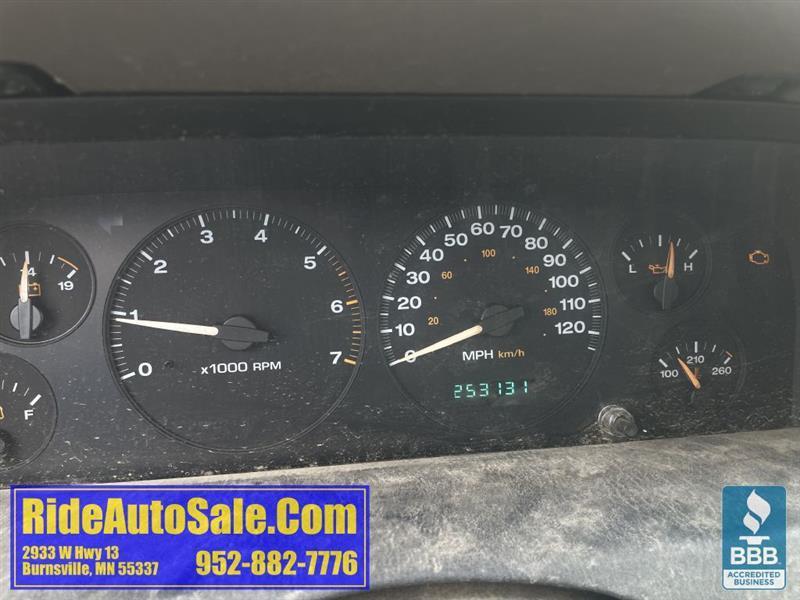 Jeep Grand Cherokee  2003