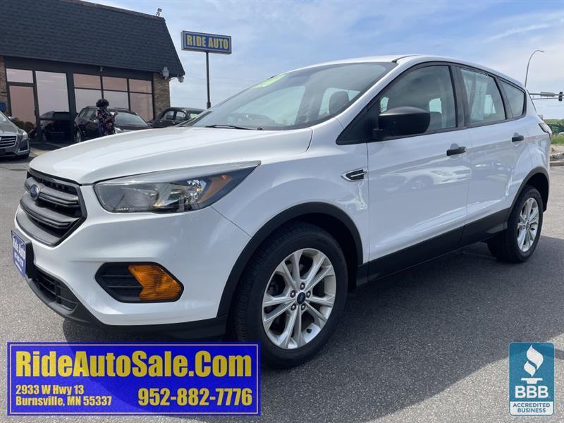 2018 Ford Escape S, 5 Pass. cross over SUV, reliable 2.5 4cyl !
