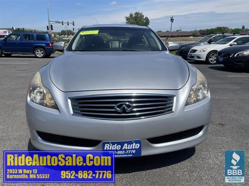 Infiniti G Coupe  2010