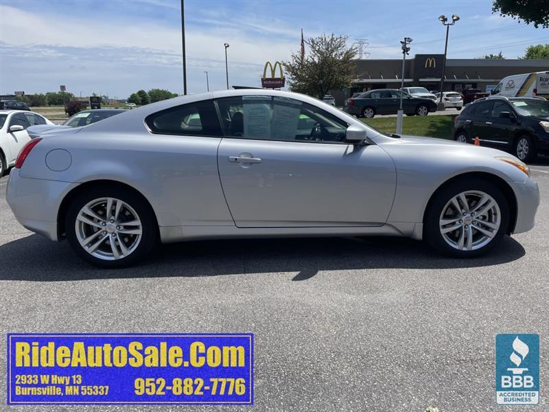 Infiniti G Coupe  2010