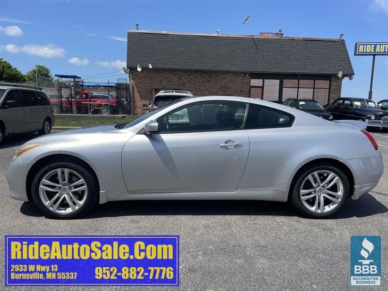 Infiniti G Coupe  2010