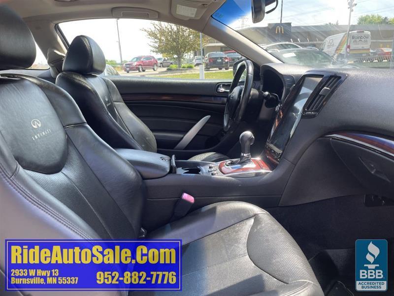 Infiniti G Coupe  2010