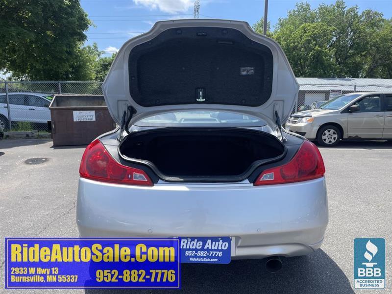 Infiniti G Coupe  2010