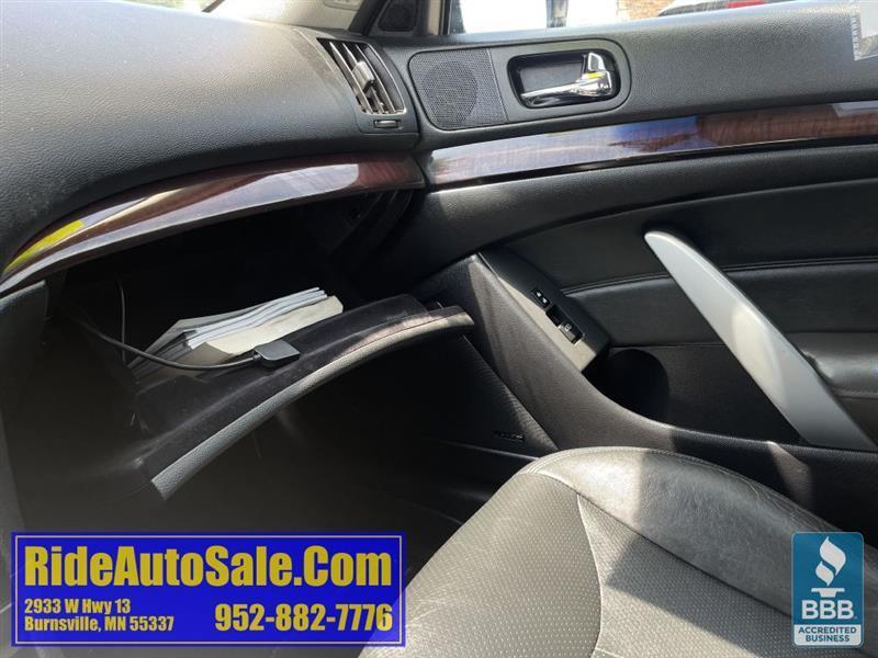 Infiniti G Coupe  2010