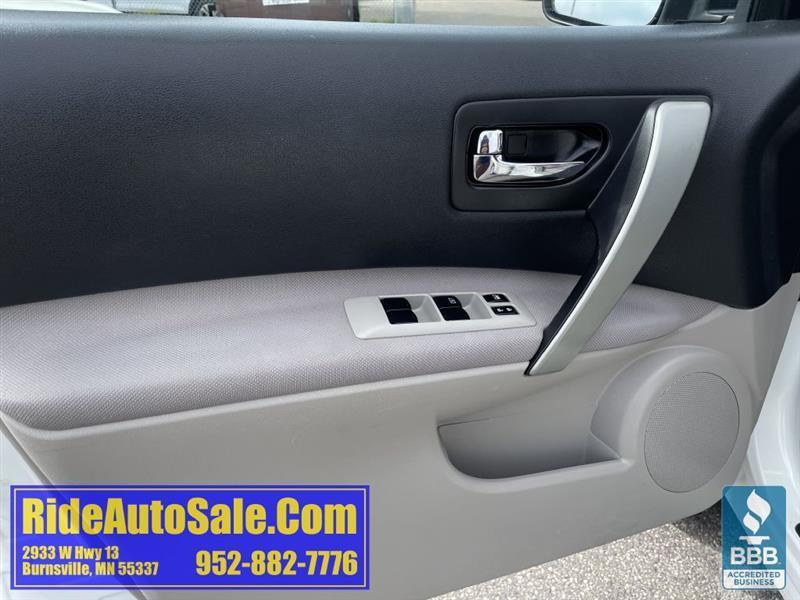 Nissan Rogue  2012