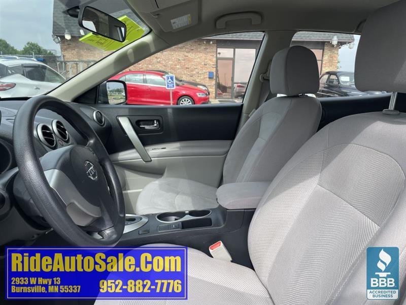 Nissan Rogue  2012