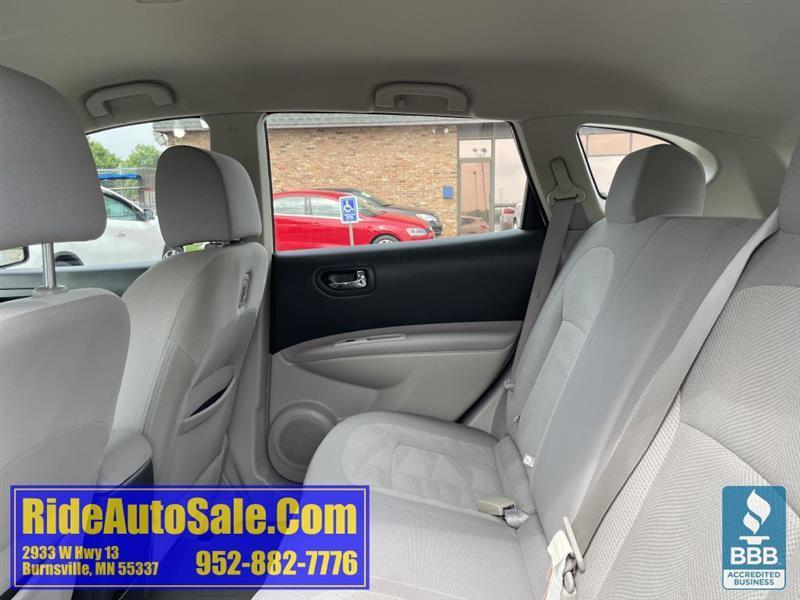 Nissan Rogue  2012