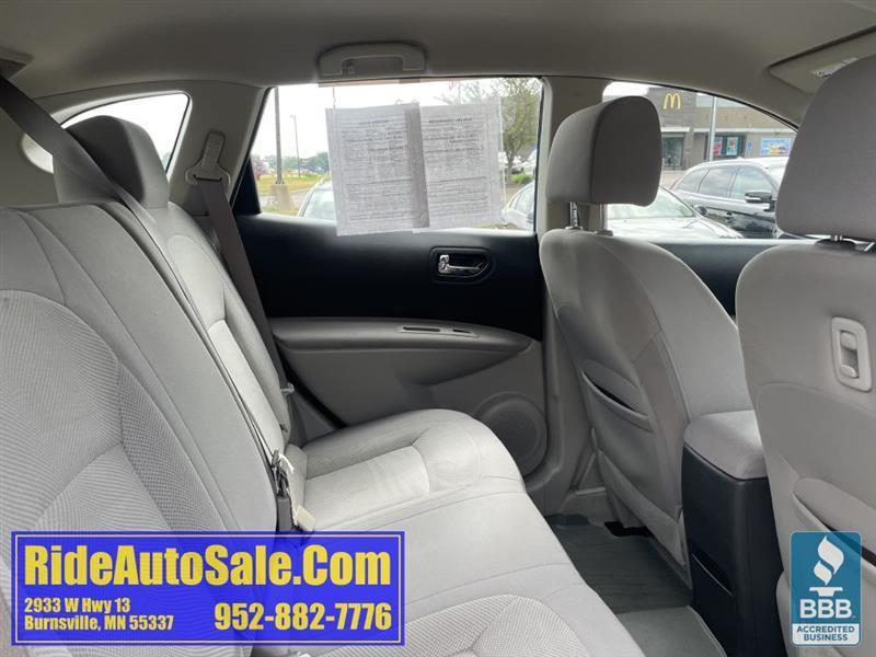 Nissan Rogue  2012