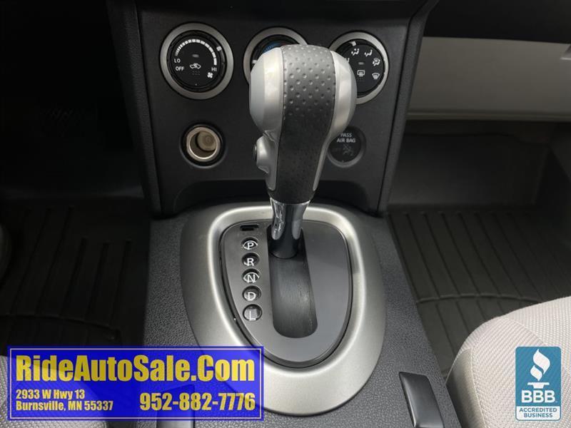 Nissan Rogue  2012