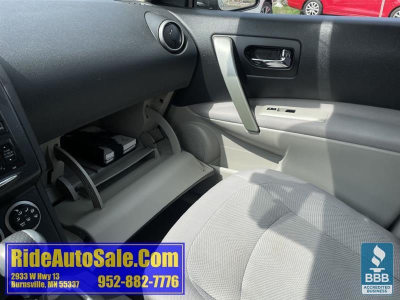 Nissan Rogue  2012