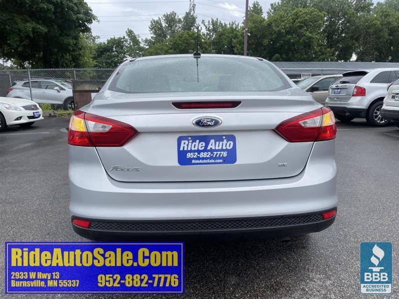 Ford Focus  2012