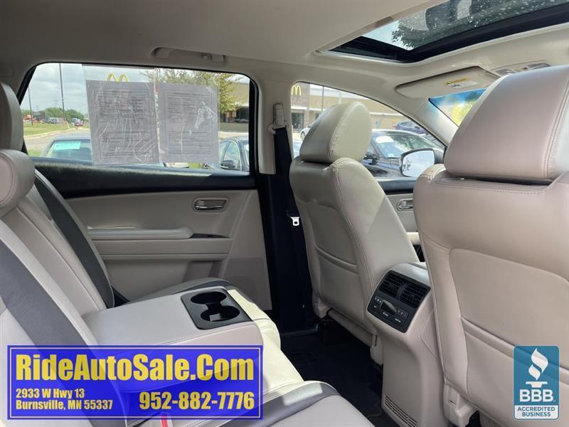 Mazda CX-9  2012