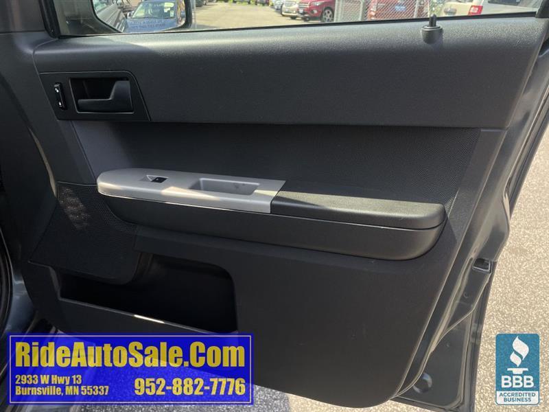 Ford Escape  2008
