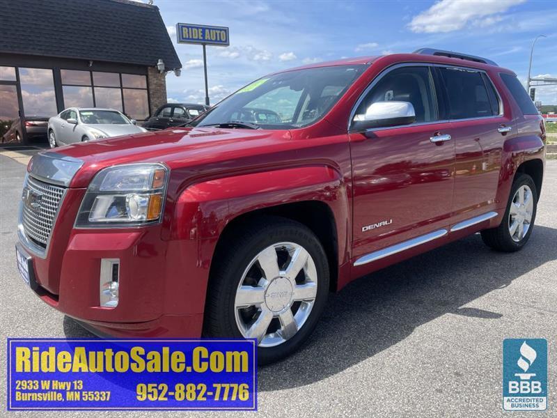 2013 GMC Terrain Denali, 5 Pass. AWD, V6, leather, P-roof !