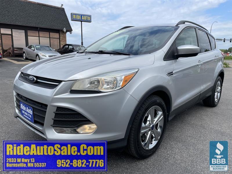 2016 Ford Escape SE, 5 pass. 4cyl, 4x4, clean, RUNS GREAT !