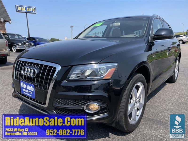 2011 Audi Q5 3.2 Quattro Premium, AWD, leather, CLEAN !